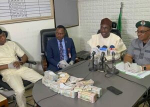 EFCC investigates suspect arrested with $578,000 in Lagos