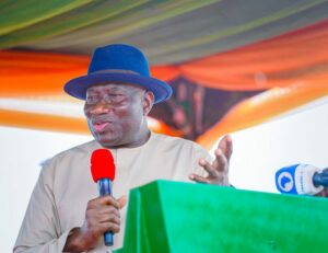 Fmr-President-Jonathan-696×537