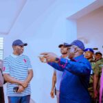Delta State Governor, Rt. Hon. Sheriff Oborevwori (right) discussing with Arch. Kester Ifeadi (left) while inspecting the ongoing  construction of eight duplexes in Commissioners Quarters, Asaba on Wednesday. PIX: SAMUEL JIBUNOR