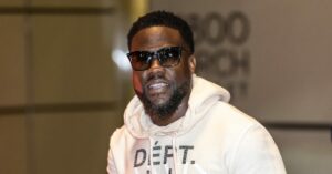 kevin-hart-jeans_qz1wdt