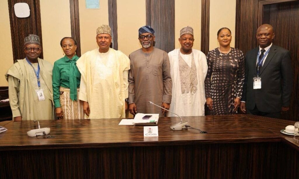 L-R: Chairman of the National Population Commission (NPC), Nasir Isa Kwarra, Senior Special Assistant to the President on Admin & Operations (OCOS), Oyinade Nathan-Marsh, Minister of Information and National Orientation, Muhammed Idris, Chief of Staff to the President, Femi Gbajabiamila, Chairman of the Presidential Committee on Population and Housing Census and Minister of Budget and Economic Planning, Senator Atiku Bagudu, Director General, National Identity Management Commission (NIMC) Abisoye Odusote and Raymond Omachi, Permanent Secretary, Federal Ministry of Finance at the inauguration of the Presidential Committee on Population and Housing Census on Wednesday , April 16, 2025 at State House, Abuja