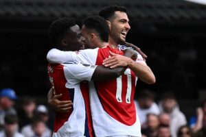 Arsenal thrash Ipswich