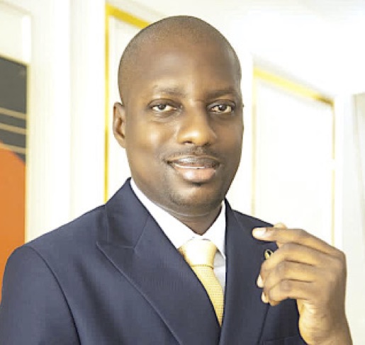 Ayomide Praise,Travel expert