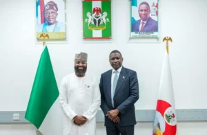 Khalil Halidu (L), Ola Olukoyede (R)