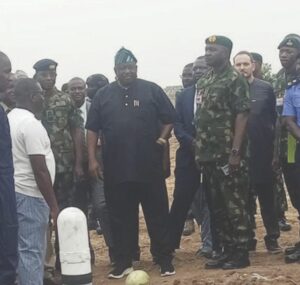Gov Caleb Mutfwang (middle) and CDS Chris Musa