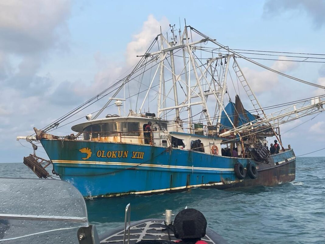 Navy-confiscates-vessels-carrying-illicit-arms-crude-oil-in-Niger-Delta–1068×801