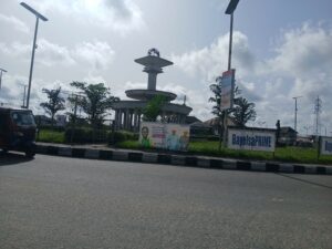 Tombia roundabout