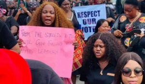 Women protest in Rivers