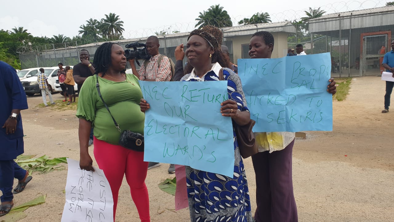 Itsekiri protests halt Shell operations in Warri