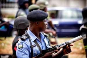 nigeria-police-officer