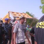 Governor Zulum amid residents of Rann, Kala Balge