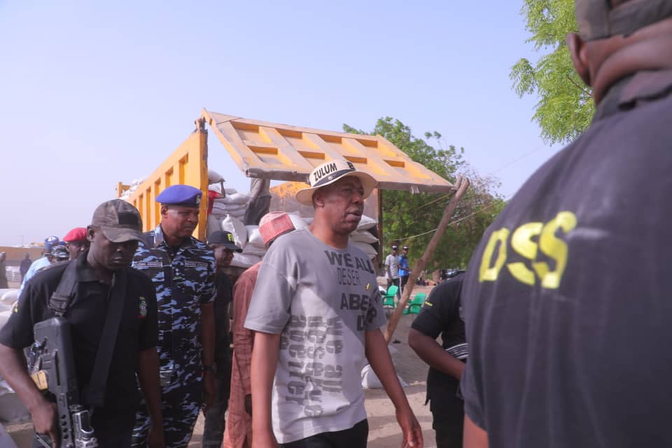 Governor Zulum amid residents of Rann, Kala Balge