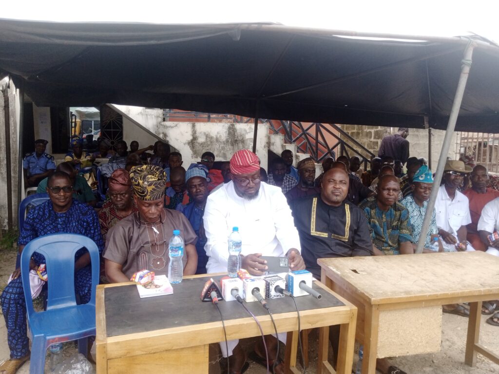 LG chairmen criticise Biodun Oyebanji