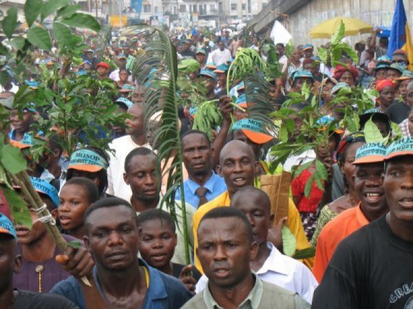 Ogoni-people-protesing-oil-spill-devastation-1