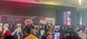 Mr Peter Obi and other dignitaries launching the book