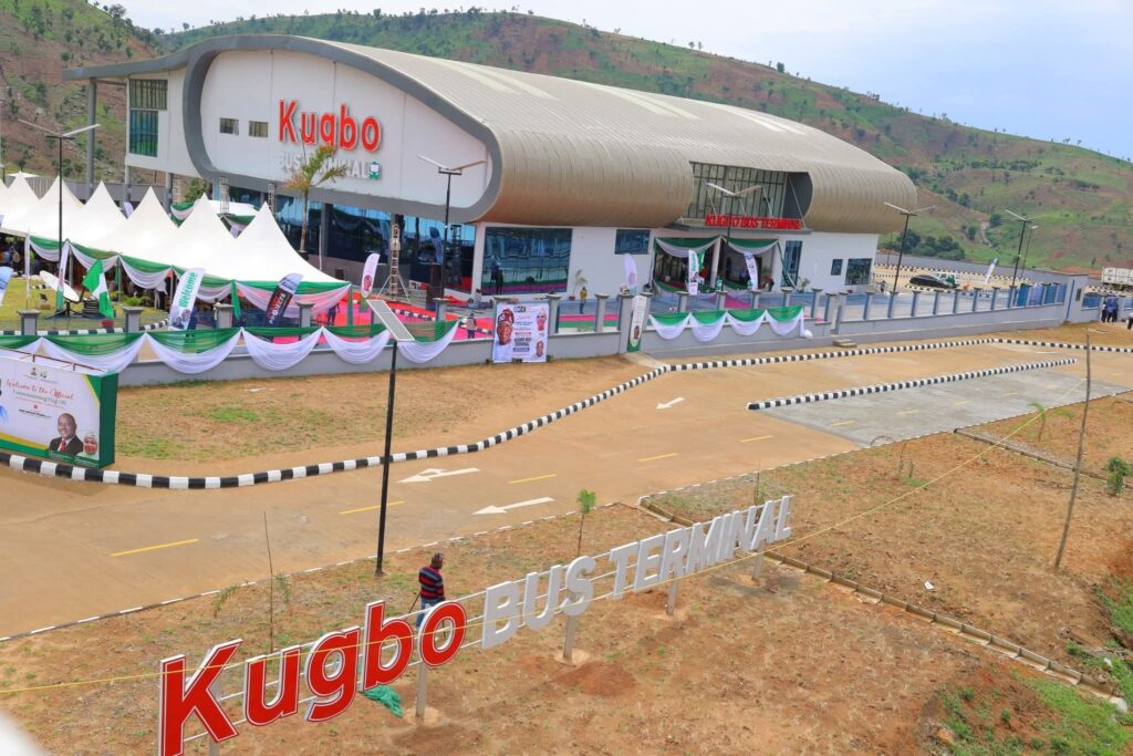 The-newly-inaugurated-Kugbo-Bus-and-Taxi-Terminals