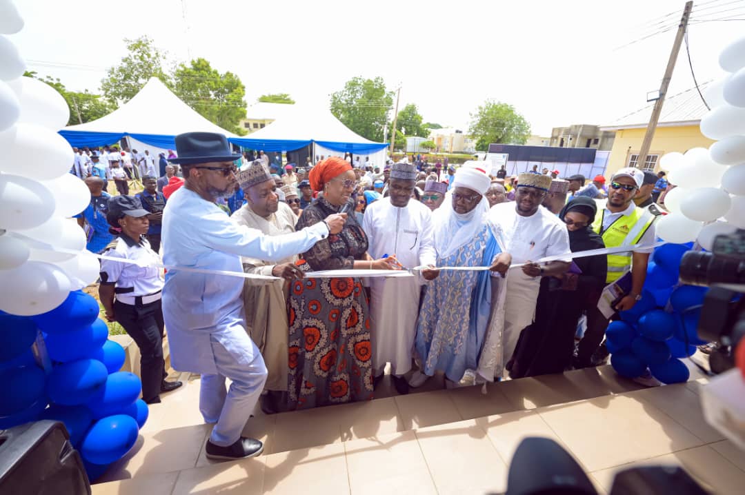 NLNG commissions modern medical laboratory complex in Bauchi