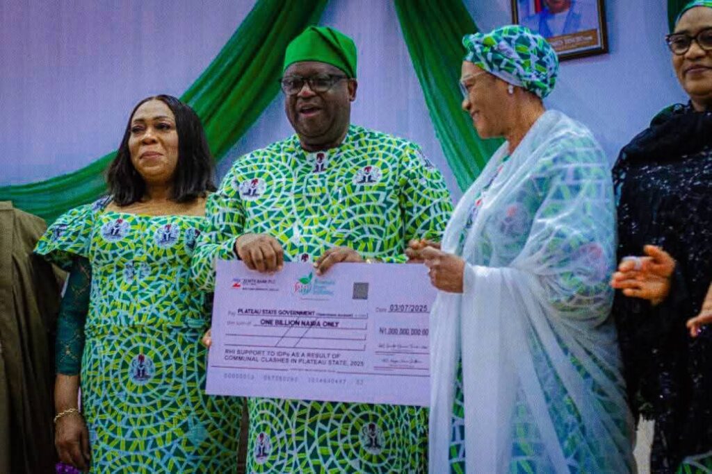 First Lady Tinubu donates N1 billion to victims of Plateau violence