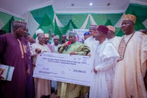 Kebbi’s Idris launches ₦3.2b education materials distribution