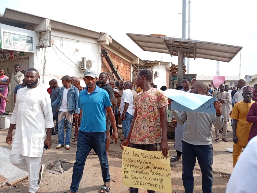 Wuse market traders protest extortion, seek Wike’s intervention
