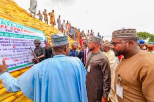 Lawal distributes fertilisers