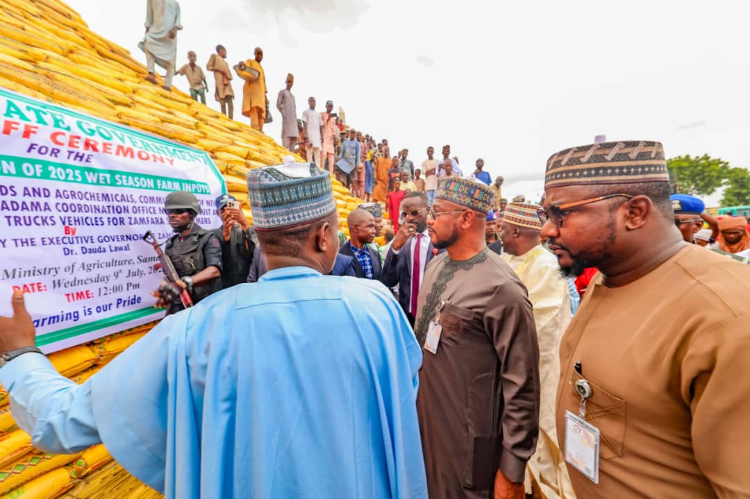 Lawal distributes fertilisers