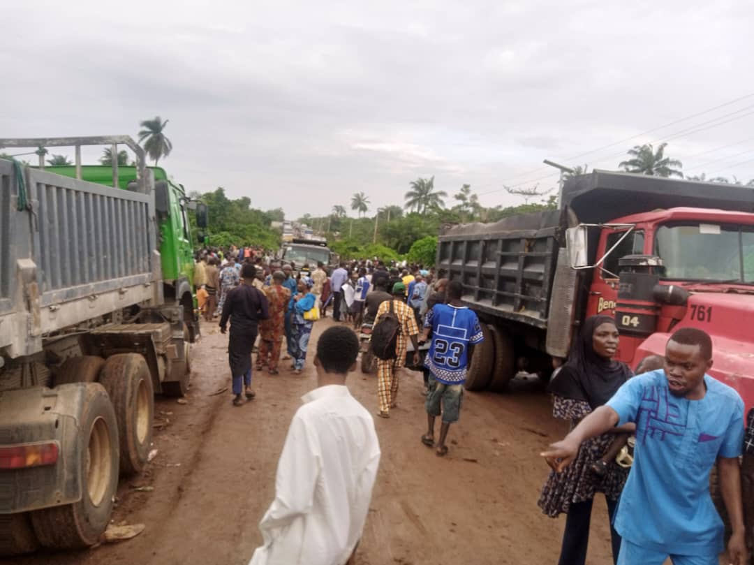 Motorists and travellers stranded on the Ijan- Ilumoba road in Ekiti State