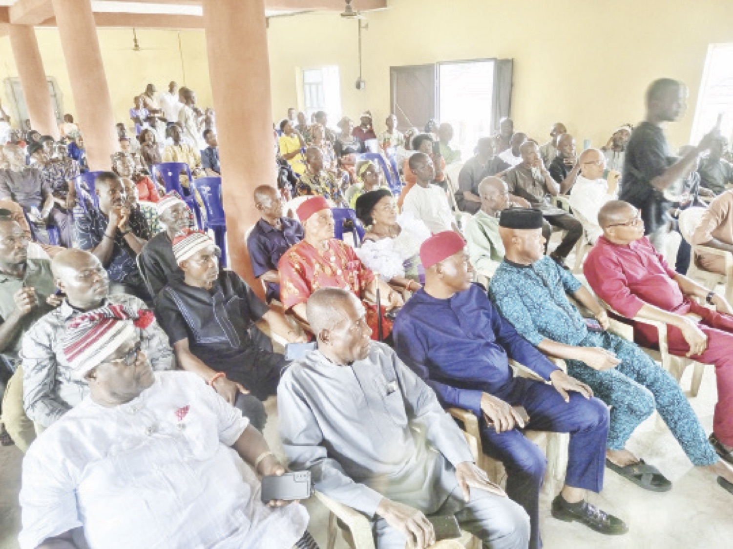 •Ekoli Edda people during a reconciliation meeting.