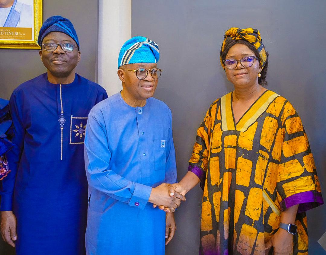 Oyetola with the visiting World Bank Rep and the permanent Secretary Michael Oloruntola during the visit
