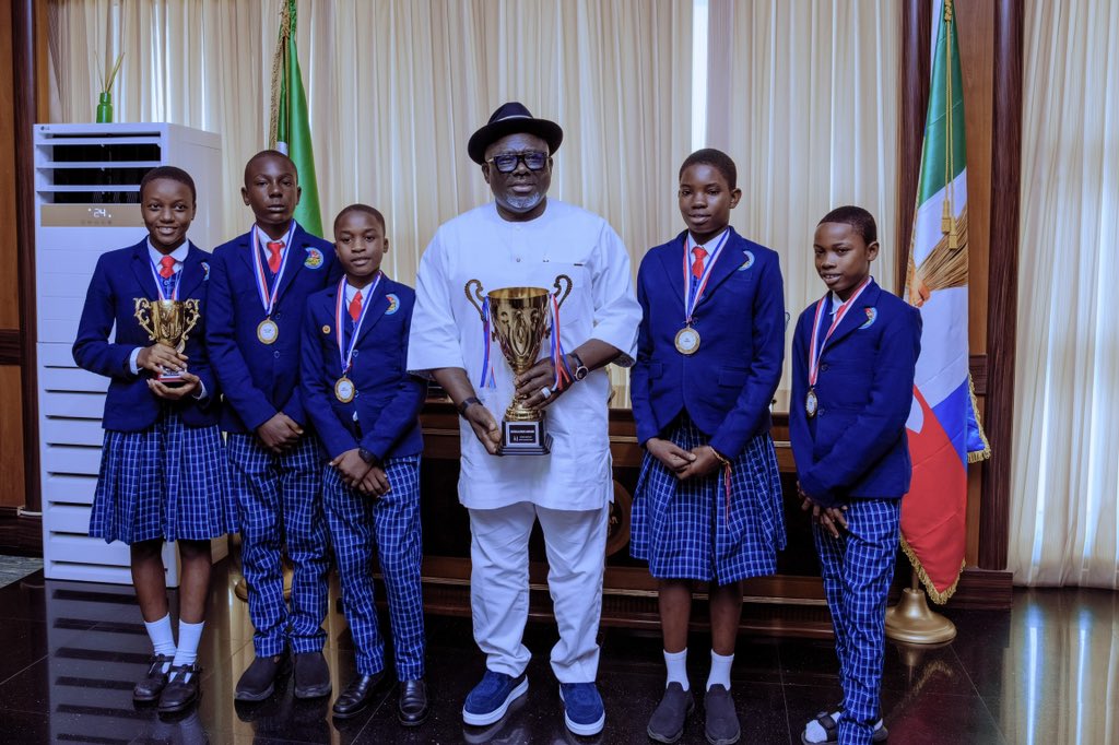 Oborevwori rewards world debate champions with N20m each