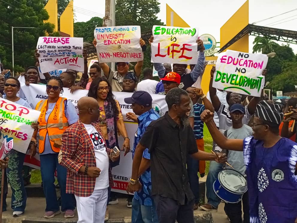 ASUU votes to continue strike as protests spread nationwide
