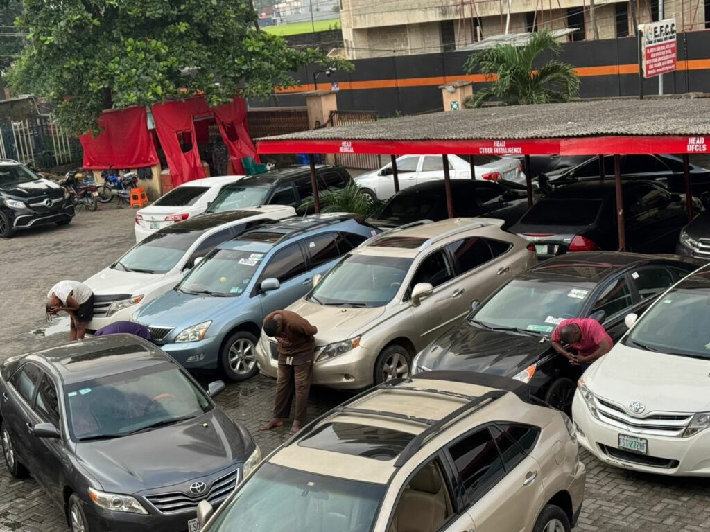 EFCC nabs 93 internet fraud suspects in Abeokuta, recovers 18 vehicles