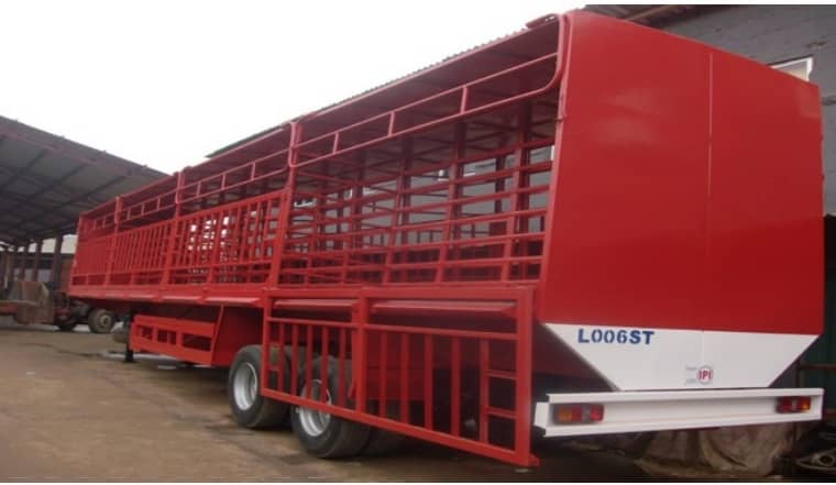Trailer (beverage carrier) for transporting drinks constructed by IPI