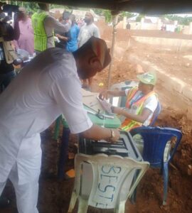 Edo State DG Dennis Idahosa casting his vote at the Ovia Federal Constituency by-election