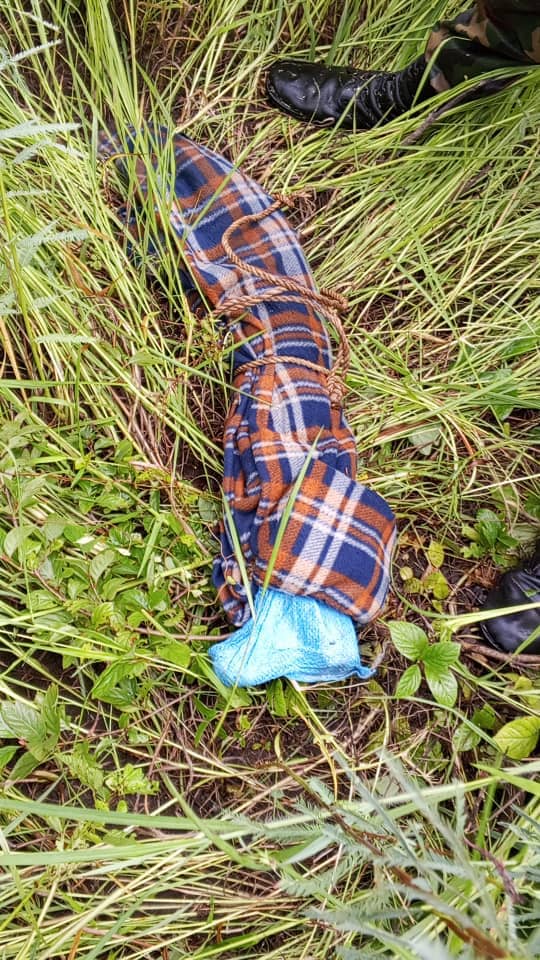 Soldiers recover weapons abandoned by herdsmen in Benue village