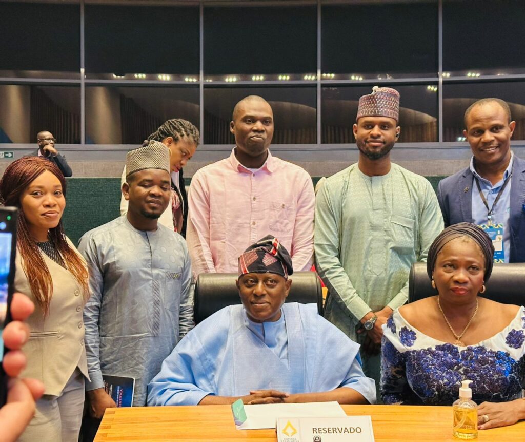 Central Bank of Nigeria Governor, Yemi Cardoso and CEO of Nigerians in Diaspora Commission (NIDCOM), Abike Dabiri-Erewa, with some Nigerians at the cultural and heritage event tagged “heritage dialogue and future”, held in the Legislative Chambers of Brasília, in Brazil on Monday, August 25, 2025