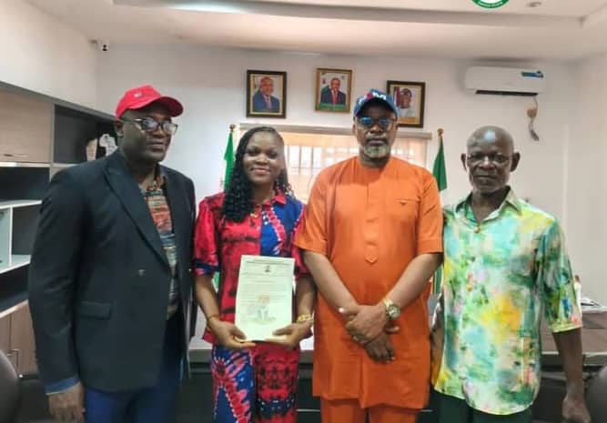 from left; Emeka, Udoamaka, Chief Asogwa and Mr. Iyioke at the council chairman’s office.