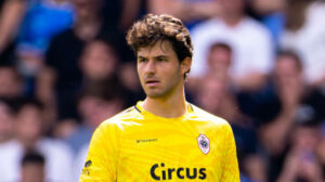 Man Utd push for Royal Antwerp goalie to replace Onana