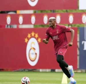 osimhen-gala-training