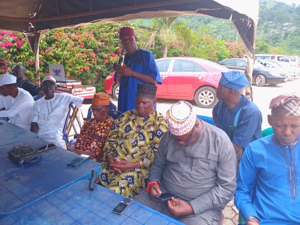 Ekiti South PDP leaders endorse Oluyede for 2026 guber