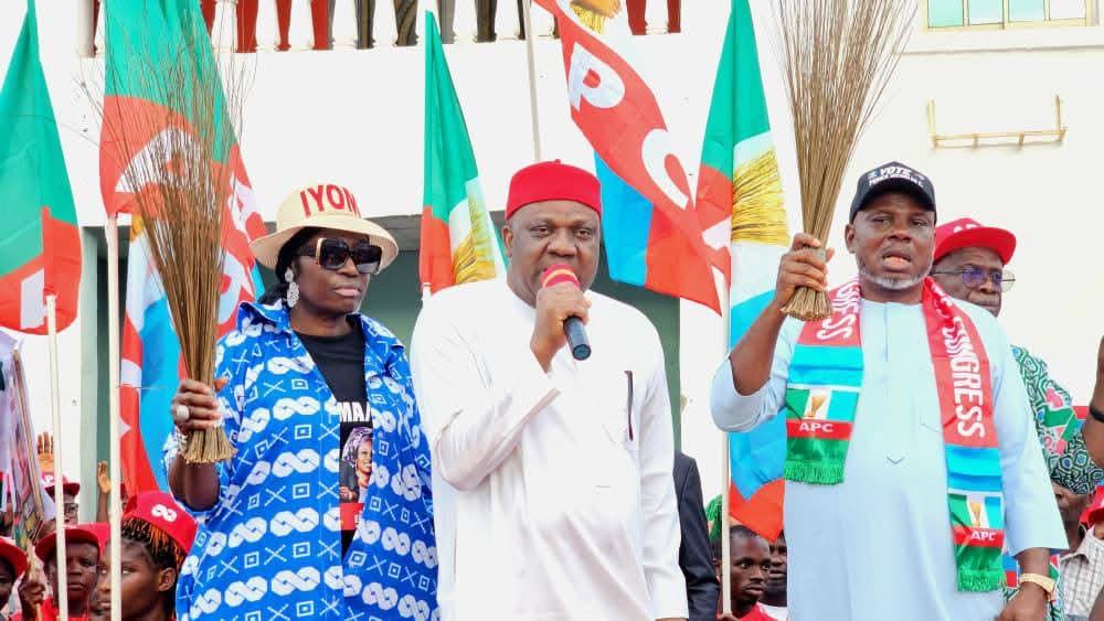 Anambra guber: APC inaugurates campaign council, vows to sack APGA