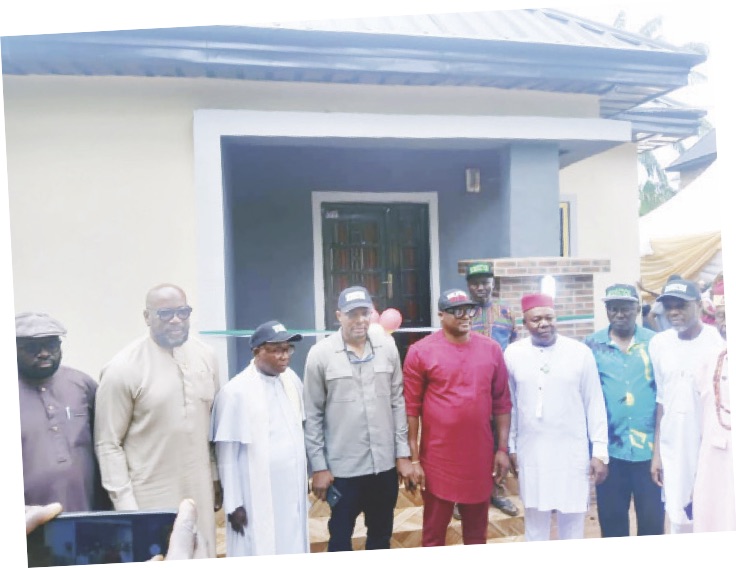 Ezenwafor with dignitaries at the event