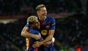 Lamine Yamal and Robert Lewandowski