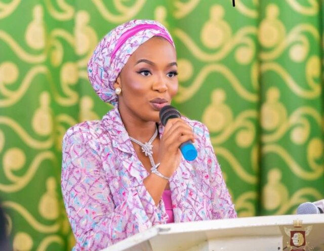 Olori_Ivie_Atuwatse_III