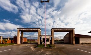 Royal-Gardens-Estate-Front-Gate