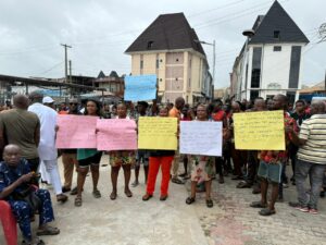 Traders-protest