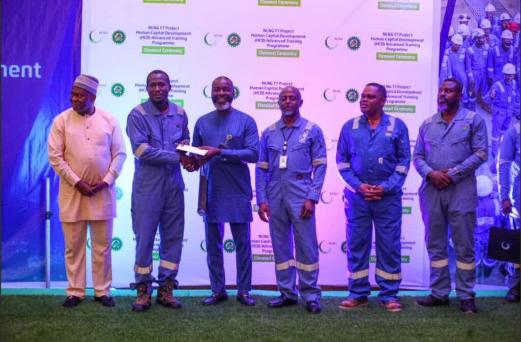 L-R : Joshua Anemeje, Train 7 Project Corporate Liaison Manager; one of the six candidates retained by AOS ORWELL; Esueme Dan Kikile, NCDMB’s General Manager Human Capital Development (HCD); Omochi Adekwu,Manager, Maintenance, NLNG; Favour Ugochukwu, Contract Manager AOS ORWELL and Obe Akinkunmi, Co-ordinator of the AOS ORWELL OJT Training at the close out ceremony of NLNG T7 Project HCD Advanced Training Programme in Bonny on Friday, September 26, 2025