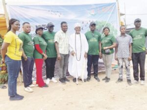 •Oba Michael Adegboyega (middle) with representatives of LAPO management during the signing of the MOU in Aba Aiyepe town