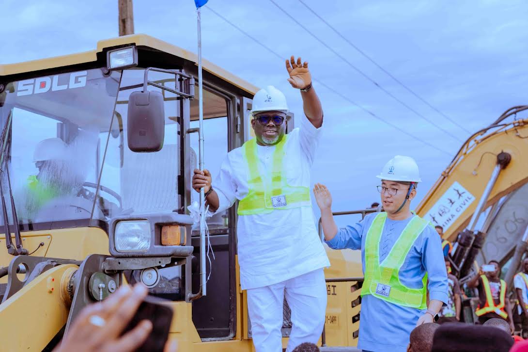 Oborevwori flags off reconstruction of Warri–Sapele–Benin Road in renewed hope partnership