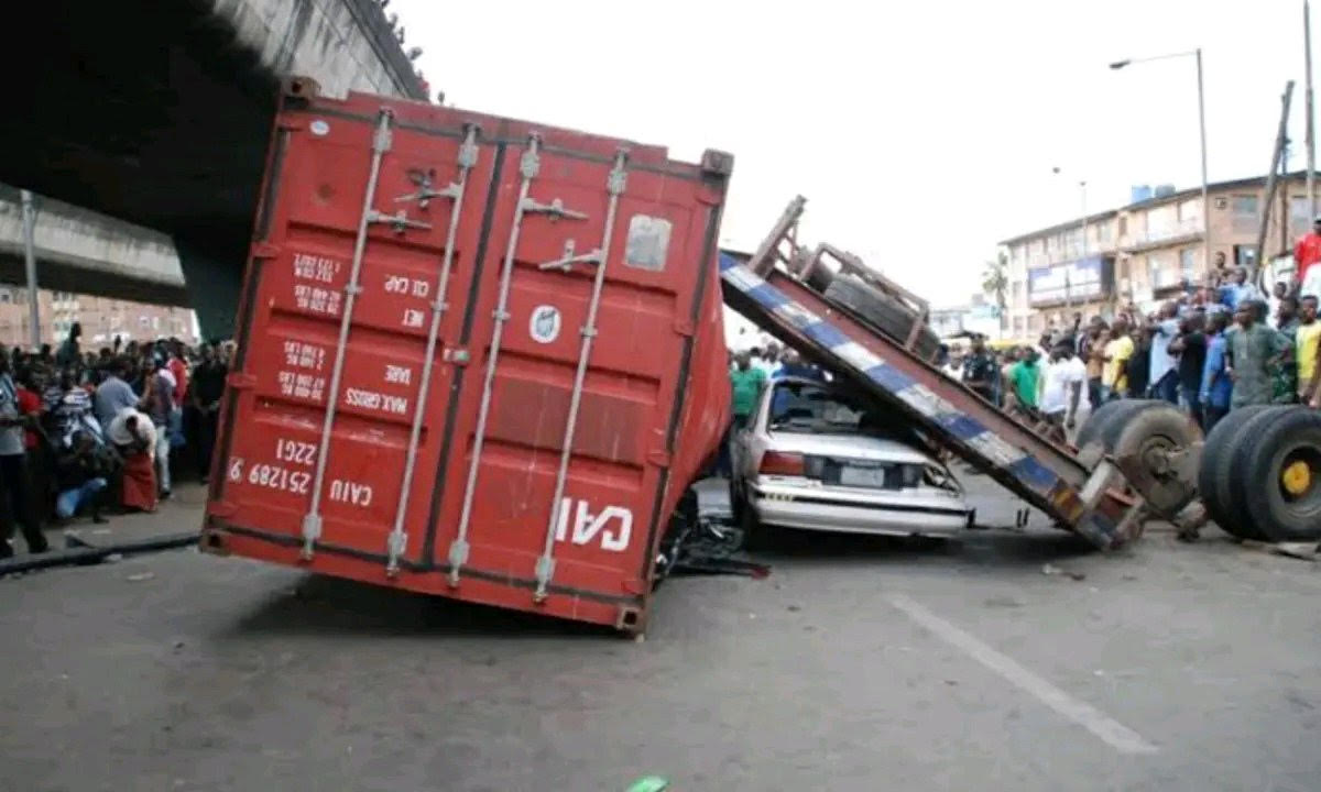 One dead as container-laden truck crushes car near Oyo Secretariat